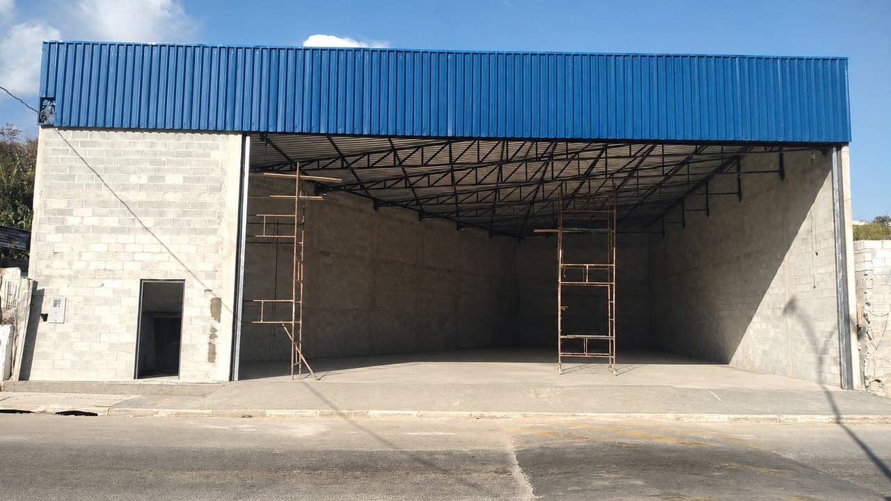 Estrutura metálica em obra executada pela Construtora DRC